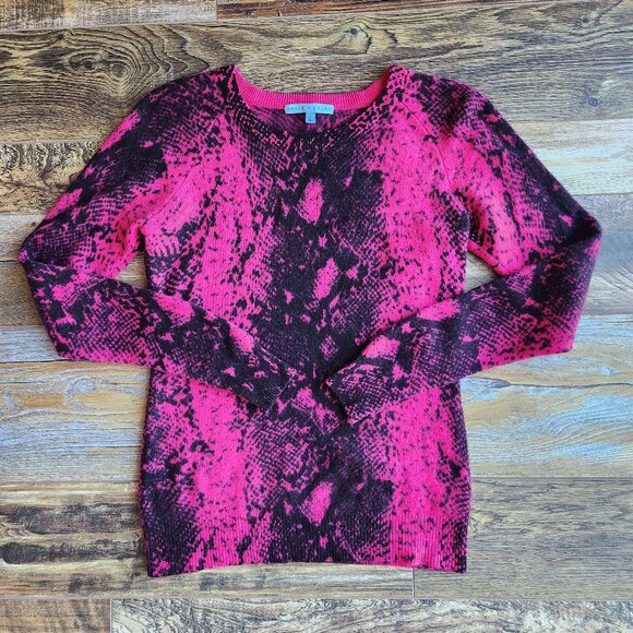 Antonio Melani 100% Cashmere Animal/Snake Printed Crew Sweater Pink Black - Picture 3 of 7